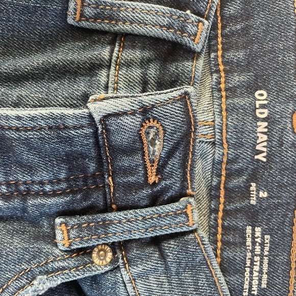 Old Navy High Rise Blue Jeans - Picture 2 of 6